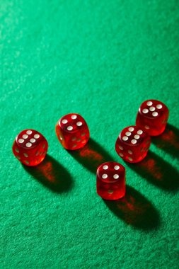 Studio live dealer steamdeck dengan kamera multi-sudut untuk permainan meja